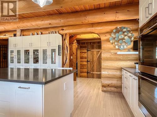 8307 92Nd Avenue, Osoyoos, BC - Indoor Photo Showing Kitchen