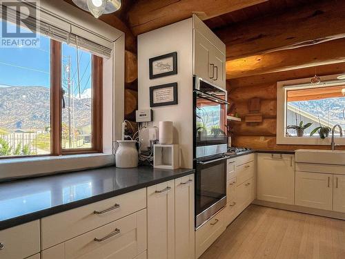 8307 92Nd Avenue, Osoyoos, BC - Indoor Photo Showing Kitchen