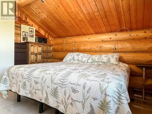 8307 92Nd Avenue, Osoyoos, BC - Indoor Photo Showing Bedroom