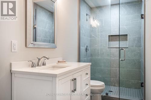 76 Melbourne Street, Hamilton, ON - Indoor Photo Showing Bathroom