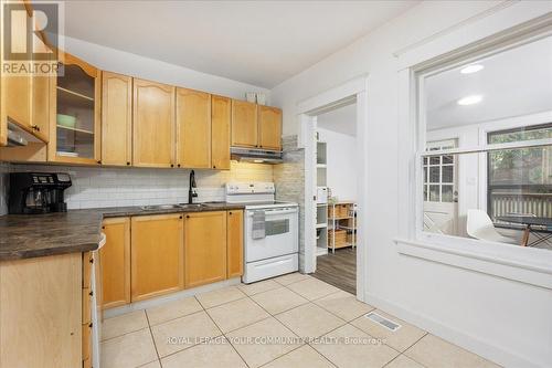 917 Broadview Avenue, Toronto, ON - Indoor Photo Showing Kitchen