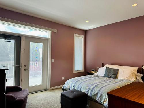 838 309Th Street, Kimberley, BC - Indoor Photo Showing Bedroom