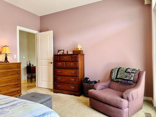 838 309Th Street, Kimberley, BC - Indoor Photo Showing Bedroom