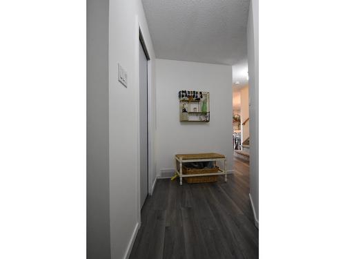 523 20Th Avenue S, Cranbrook, BC - Indoor Photo Showing Other Room