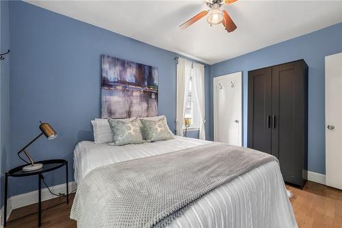 126 Queensdale Avenue, Hamilton, ON - Indoor Photo Showing Bedroom