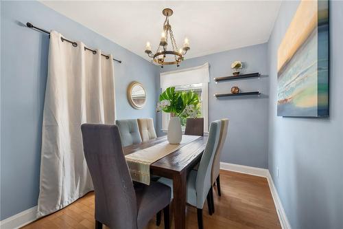 126 Queensdale Avenue, Hamilton, ON - Indoor Photo Showing Dining Room