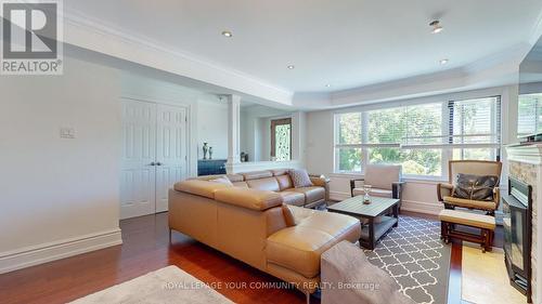 14795 Ninth Line, Whitchurch-Stouffville (Stouffville), ON - Indoor Photo Showing Living Room