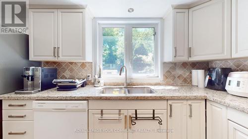 14795 Ninth Line, Whitchurch-Stouffville, ON - Indoor Photo Showing Kitchen With Double Sink