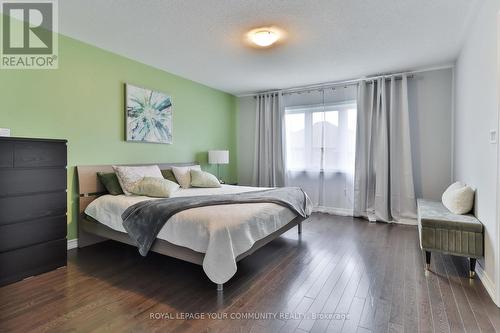 2173 Grainger Loop, Innisfil, ON - Indoor Photo Showing Bedroom