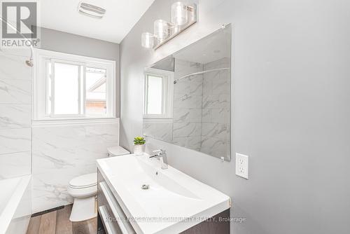 70 Golden Boulevard, Welland, ON - Indoor Photo Showing Bathroom