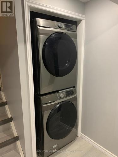 70 Golden Boulevard, Welland, ON - Indoor Photo Showing Laundry Room