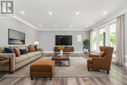 70 Golden Boulevard, Welland, ON - Indoor Photo Showing Living Room