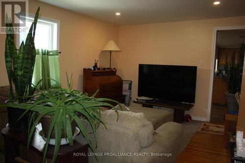 38 Murney Street, Belleville, ON - Indoor