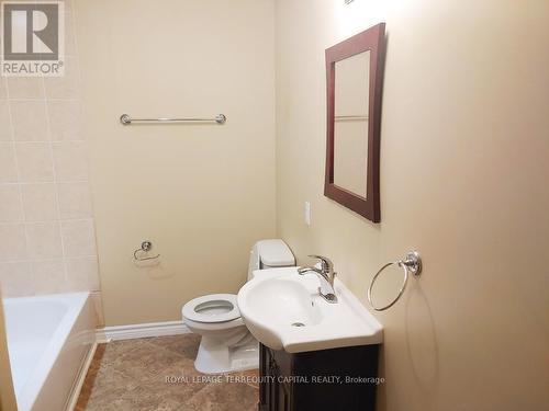 184 Patterson Road, Barrie, ON - Indoor Photo Showing Bathroom