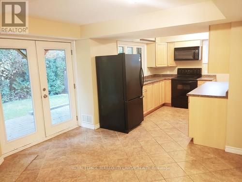 184 Patterson Road, Barrie (Ardagh), ON - Indoor Photo Showing Kitchen