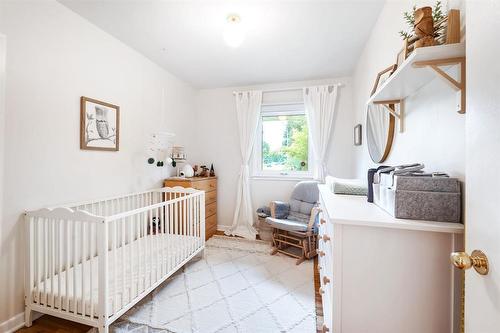 41 Turner Avenue, Winnipeg, MB - Indoor Photo Showing Bedroom