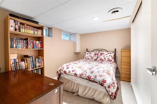 41 Turner Avenue, Winnipeg, MB - Indoor Photo Showing Bedroom