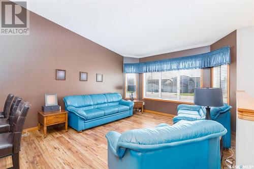 3322 37Th Street W, Saskatoon, SK - Indoor Photo Showing Living Room