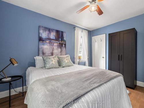 126 Queensdale Ave E, Hamilton, ON - Indoor Photo Showing Bedroom