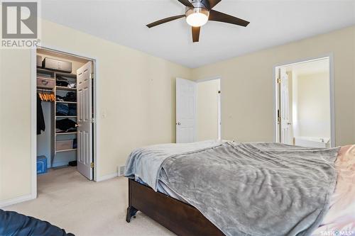 727 Bayview Close, Saskatoon, SK - Indoor Photo Showing Bedroom