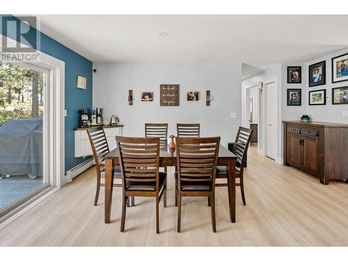 88 Hillcrest Way, Vernon, BC - Indoor Photo Showing Dining Room