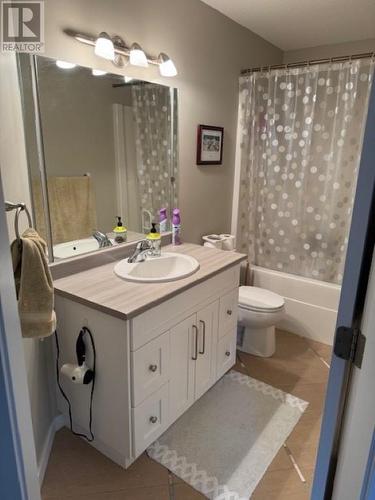 2109 Saddleback Drive, Kamloops, BC - Indoor Photo Showing Bathroom