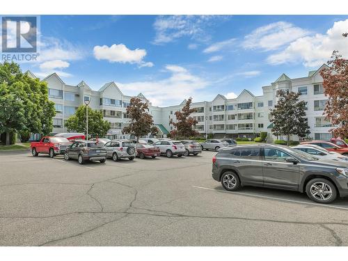 1329 Klo Road Unit# 305, Kelowna, BC - Outdoor With Facade