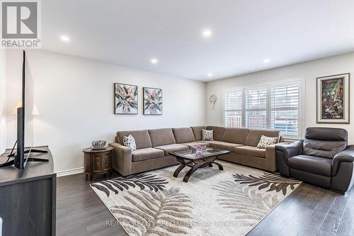 1732 Copeland Circle, Milton, ON - Indoor Photo Showing Living Room