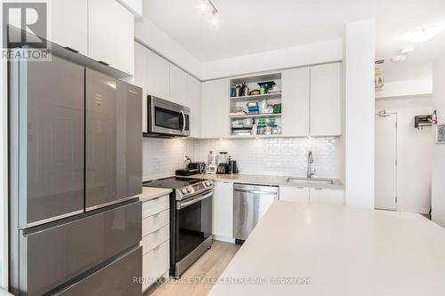 1808 - 4699 Glen Erin Drive W, Mississauga, ON - Indoor Photo Showing Kitchen With Stainless Steel Kitchen With Upgraded Kitchen