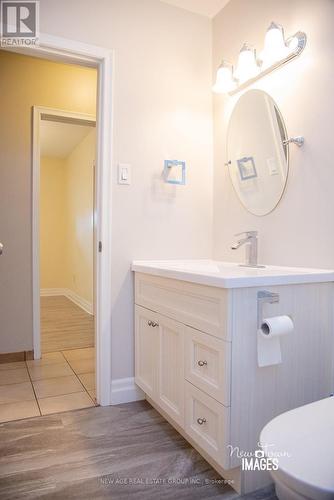 41 Linden Avenue, Brantford, ON - Indoor Photo Showing Bathroom