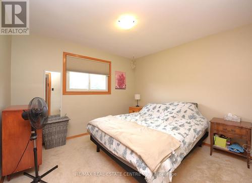 315 13Th A Avenue, Hanover, ON - Indoor Photo Showing Bedroom