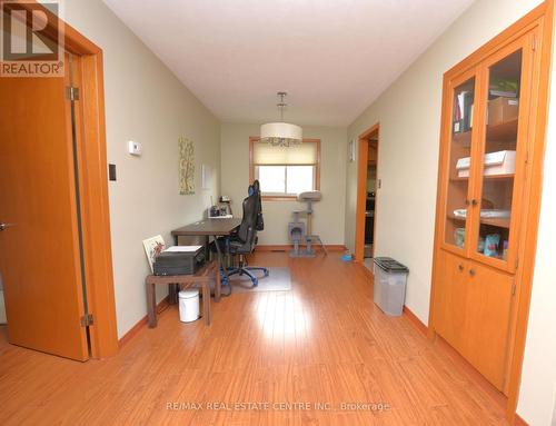 315 13Th A Avenue, Hanover, ON - Indoor Photo Showing Other Room