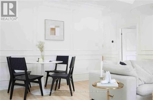 217 Donnici Drive, Hamilton, ON - Indoor Photo Showing Dining Room