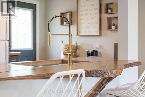 483 Mapleview Drive E, Innisfil, ON - Indoor Photo Showing Dining Room