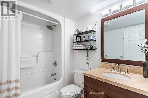 4003 Kilmer Drive, Burlington, ON - Indoor Photo Showing Bathroom