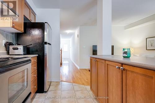 70 - 3950 Erin Centre Boulevard, Mississauga, ON - Indoor Photo Showing Kitchen