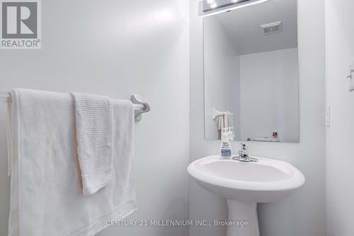 70 - 3950 Erin Centre Boulevard, Mississauga, ON - Indoor Photo Showing Bathroom