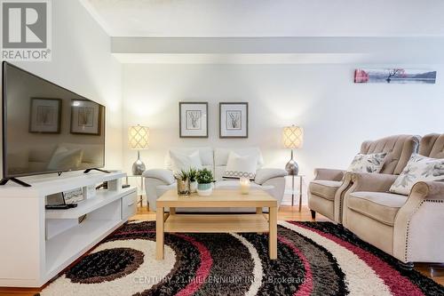 70 - 3950 Erin Centre Boulevard, Mississauga, ON - Indoor Photo Showing Living Room