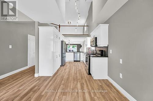 3 - 1173 Bellview Crescent, Burlington, ON - Indoor Photo Showing Kitchen