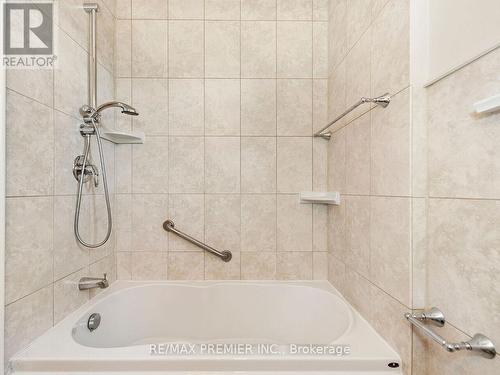 89 Cayuga Avenue, Toronto, ON - Indoor Photo Showing Bathroom