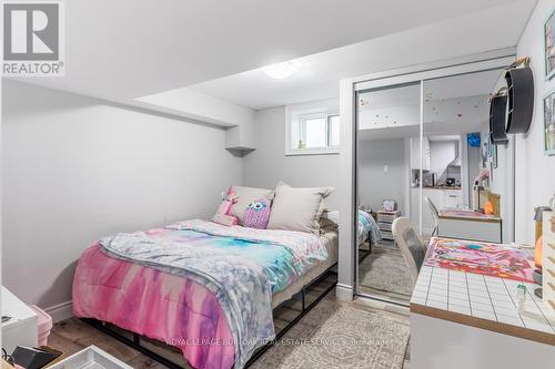 107 Ivon Avenue, Hamilton, ON - Indoor Photo Showing Bedroom