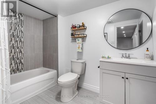 107 Ivon Avenue, Hamilton, ON - Indoor Photo Showing Bathroom