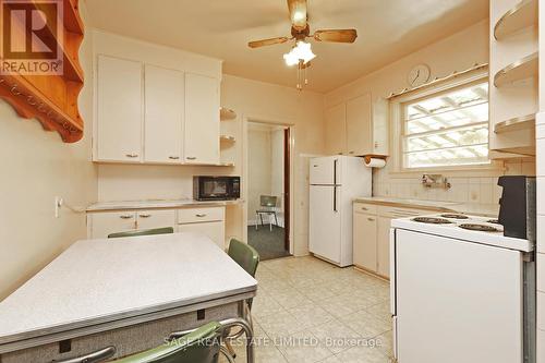 991 Kipling Avenue, Toronto, ON - Indoor Photo Showing Kitchen