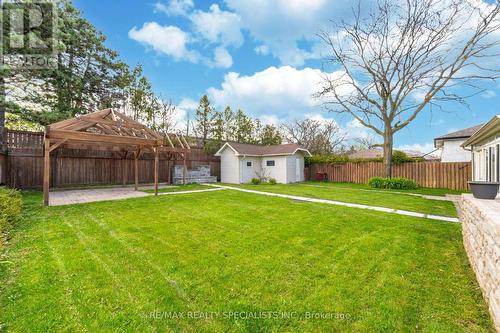 427 Pinegrove Road, Oakville, ON - Outdoor With Backyard