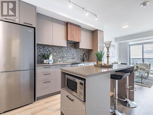 407 - 10 Lagerfeld Drive, Brampton, ON - Indoor Photo Showing Kitchen With Stainless Steel Kitchen With Upgraded Kitchen