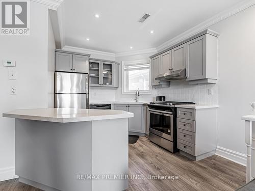10 St Annes Road, Toronto, ON - Indoor Photo Showing Kitchen With Upgraded Kitchen