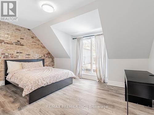 10 St Annes Road, Toronto, ON - Indoor Photo Showing Bedroom