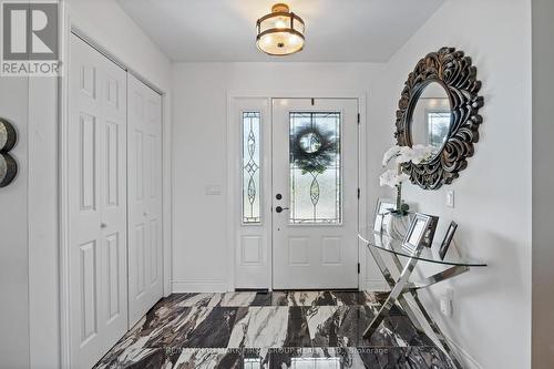 20 Hilltop Court, Kawartha Lakes, ON - Indoor Photo Showing Other Room