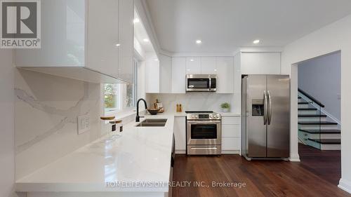 12 Flaremore Crescent, Toronto, ON - Indoor Photo Showing Kitchen With Double Sink With Upgraded Kitchen