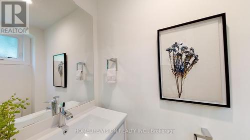 12 Flaremore Crescent, Toronto, ON - Indoor Photo Showing Bathroom
